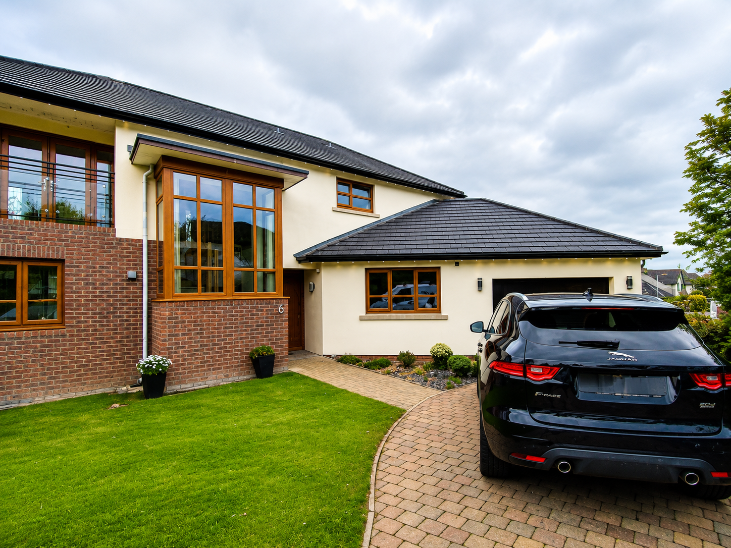 Exterior painted with Dulux Weathershield in Groomsport